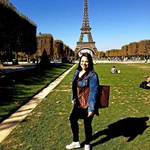 Meet your Posher, Laura